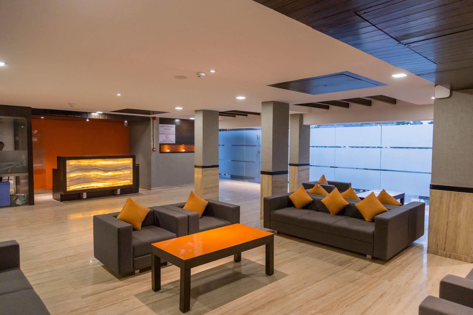 Hotel Ginger Ahmedabad Vastrapur Exterior foto